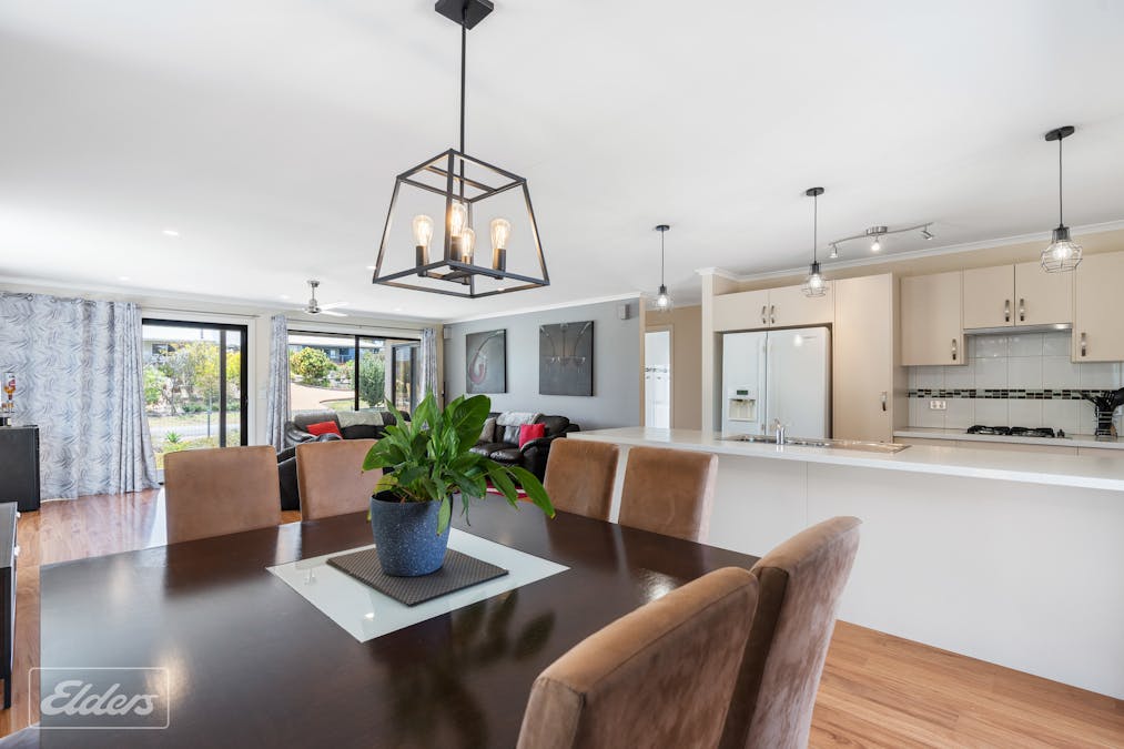 2 Alexandrina Drive, Clayton Bay, SA, 5256 - Image 16