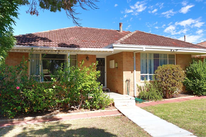 10 Gayfer Street, Corrigin, WA, 6375 - Image 1