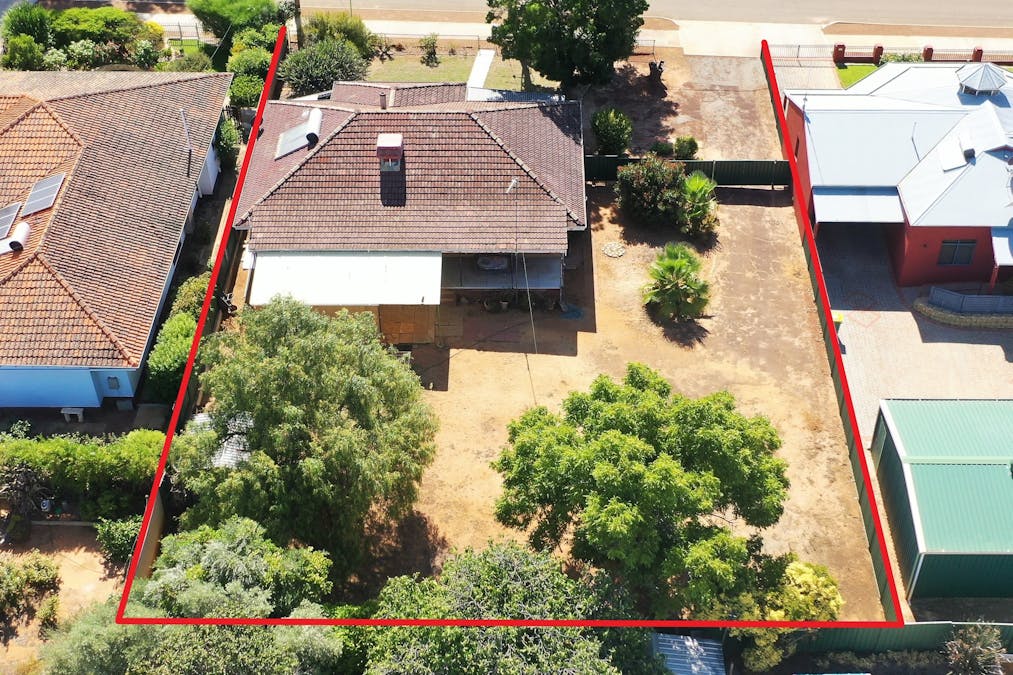 10 Gayfer Street, Corrigin, WA, 6375 - Image 2