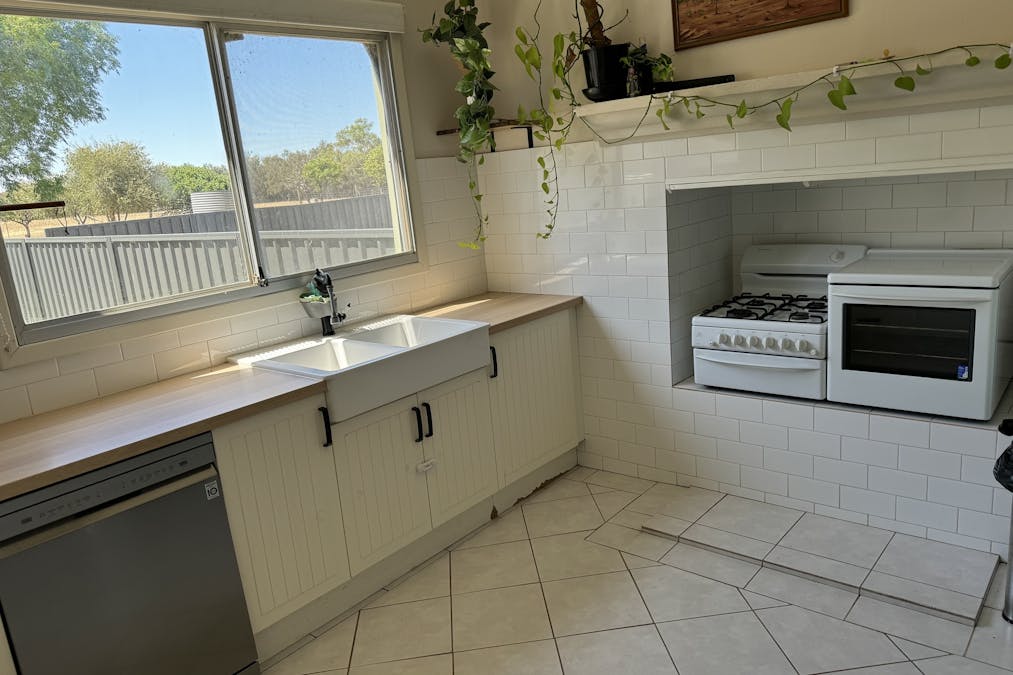 409 Northam-York Road, Muluckine, WA, 6401 - Image 9