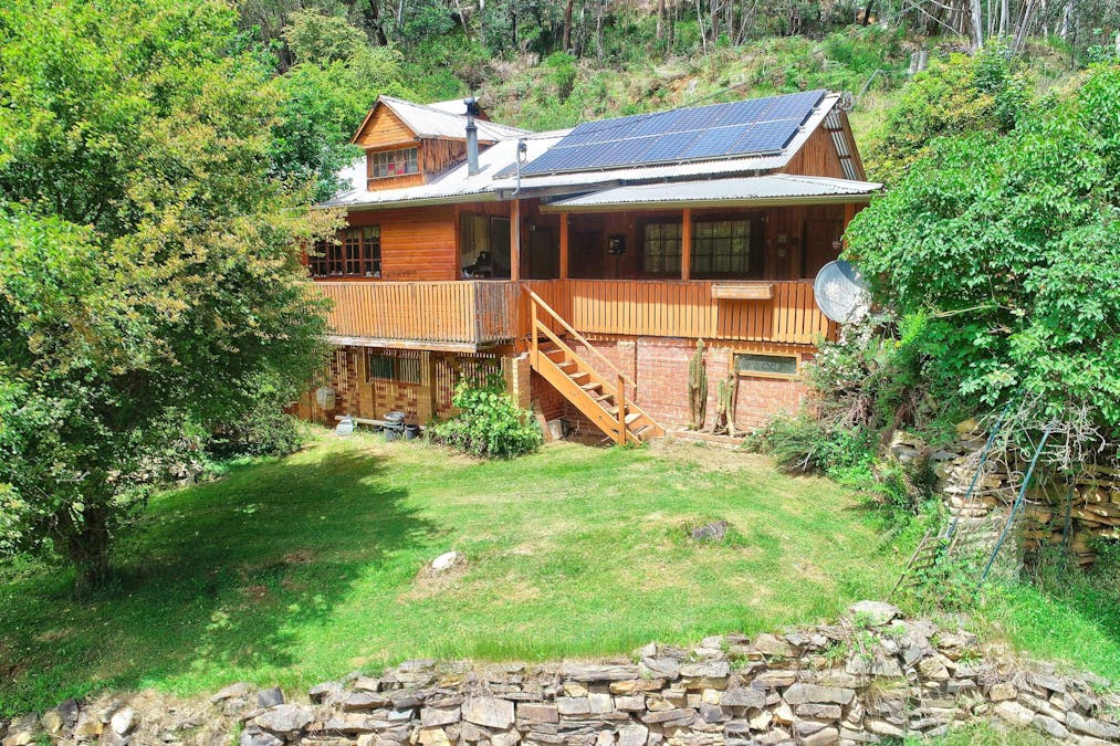 12 Coster Street, Woods Point, VIC, 3723 - Image 2