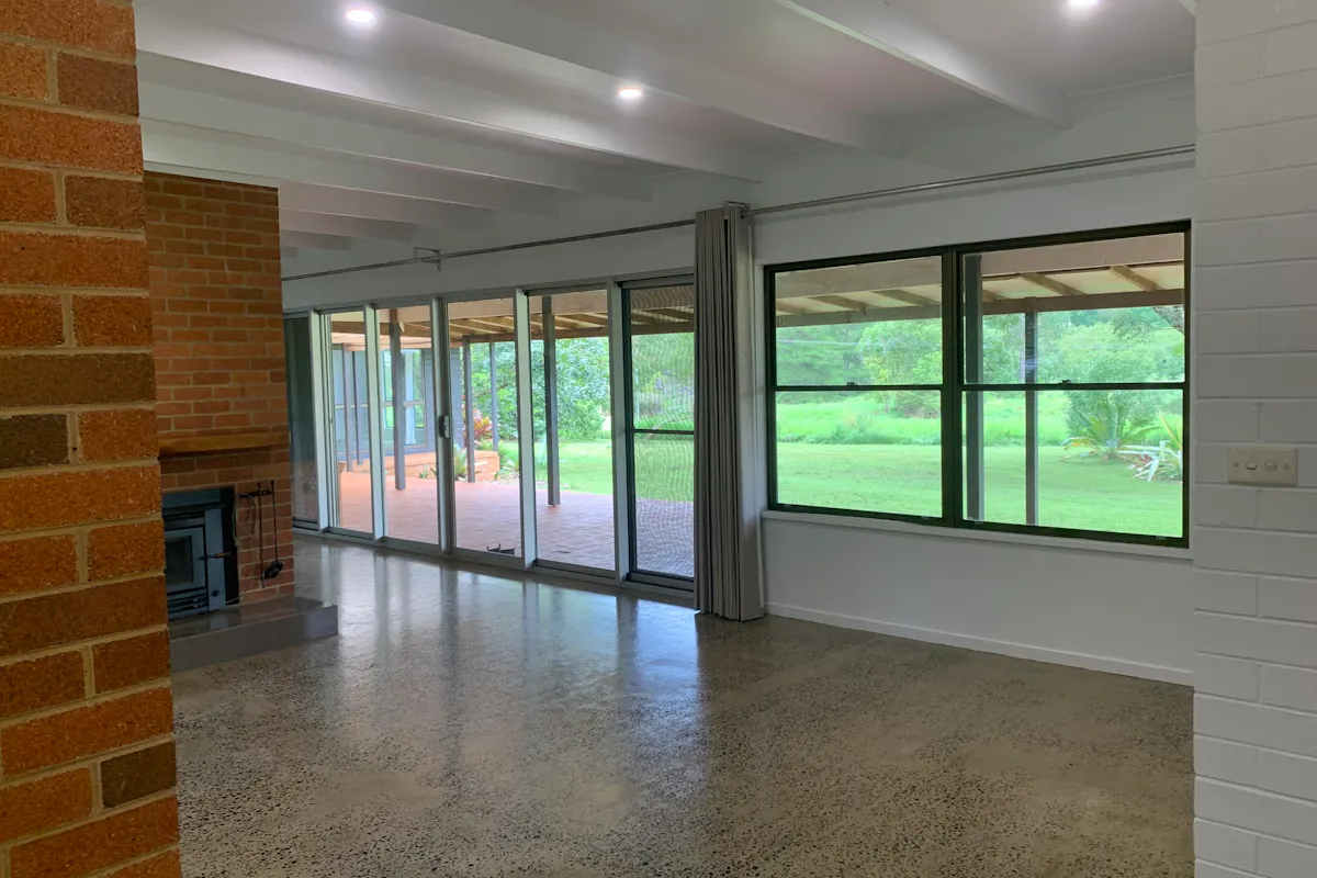 Outstanding Rural Retreat For Lease — photo 4 of 12