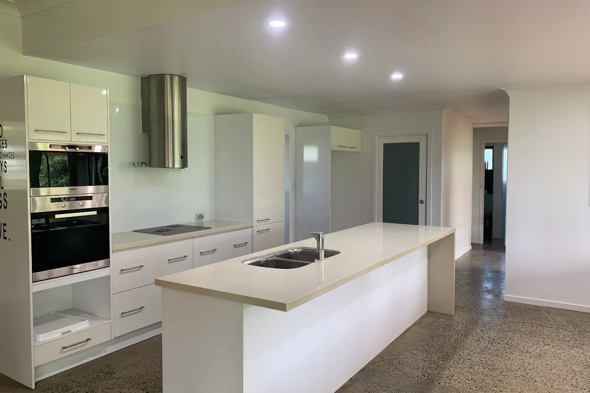 Outstanding Rural Retreat For Lease — photo 2 of 12
