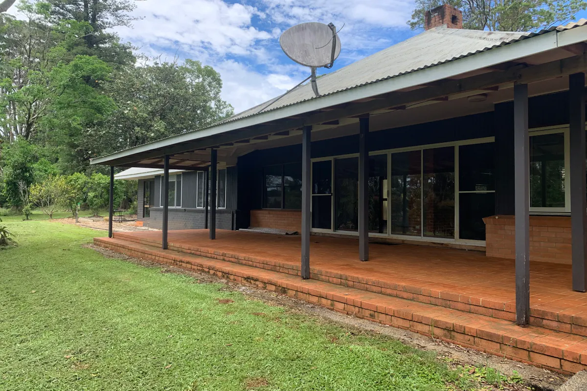 Outstanding Rural Retreat For Lease — photo 10 of 12