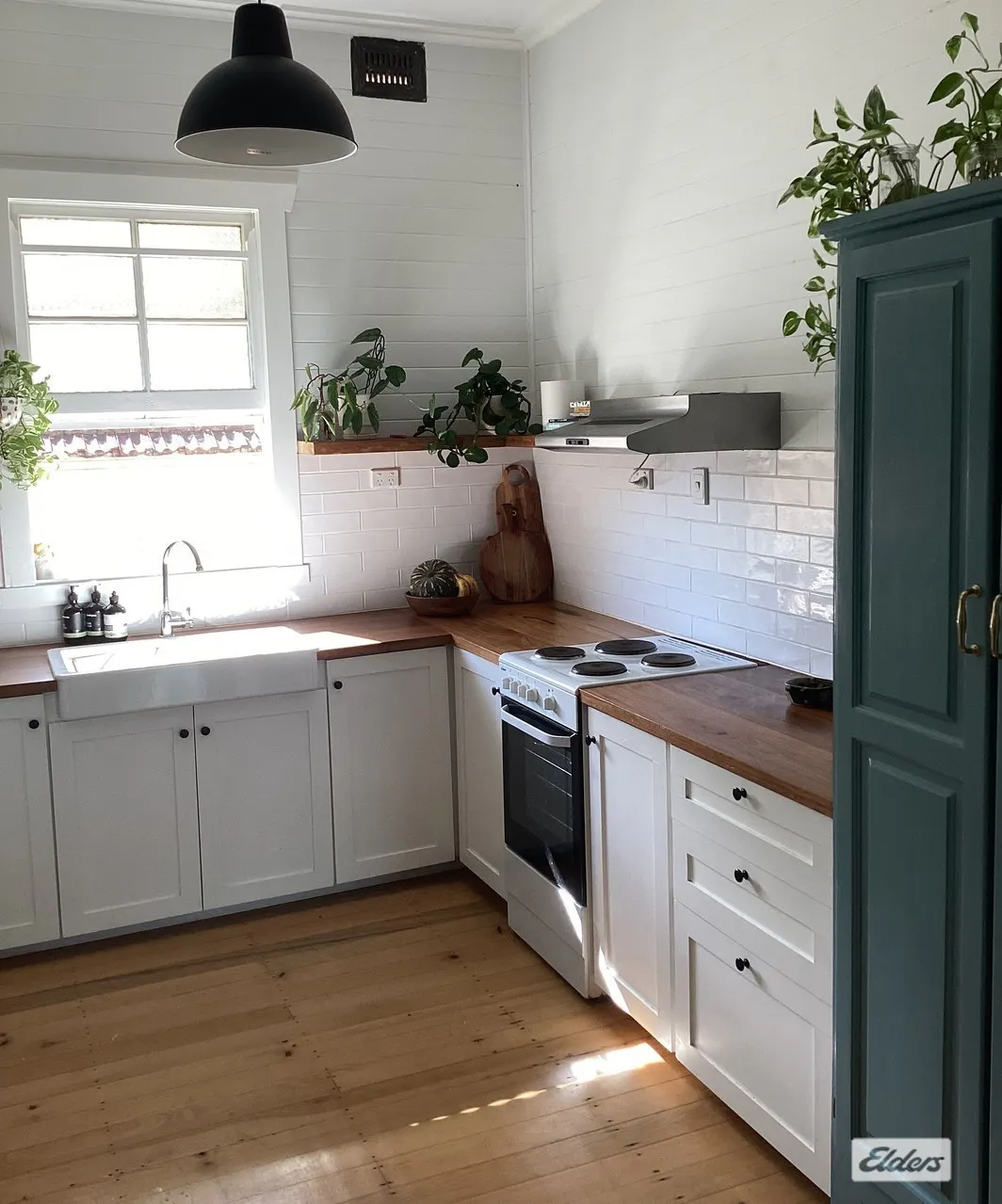Home for lease — photo 3 of 11