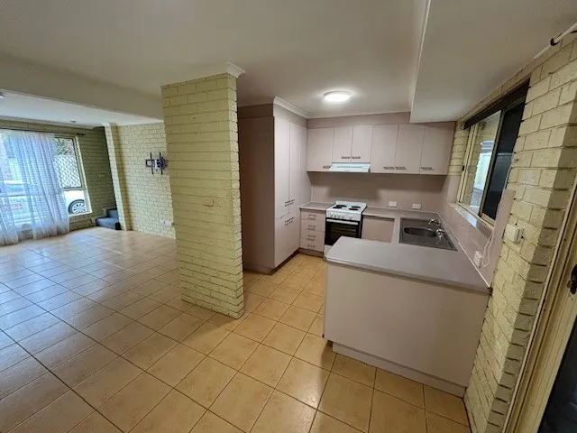 TOWNHOUSE FOR LEASE IN WOLLONGBAR — photo 2 of 10