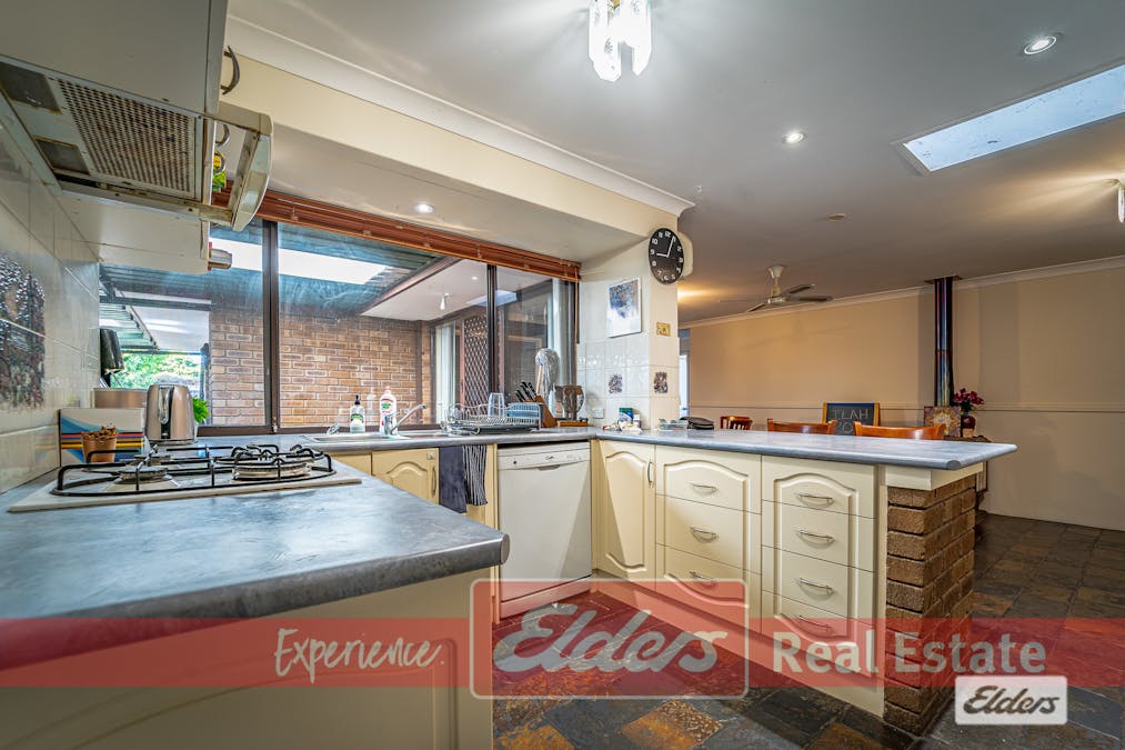 16 Kingsbridge Road, Warnbro, WA, 6169 - Image 5