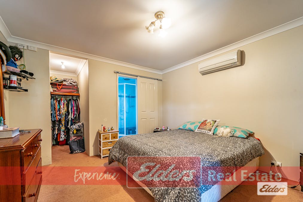 16 Kingsbridge Road, Warnbro, WA, 6169 - Image 12