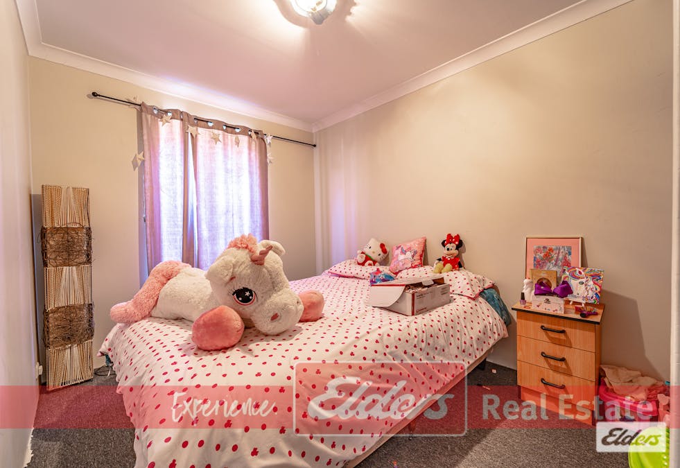 16 Kingsbridge Road, Warnbro, WA, 6169 - Image 21
