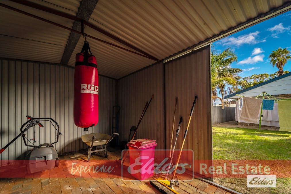 16 Kingsbridge Road, Warnbro, WA, 6169 - Image 32