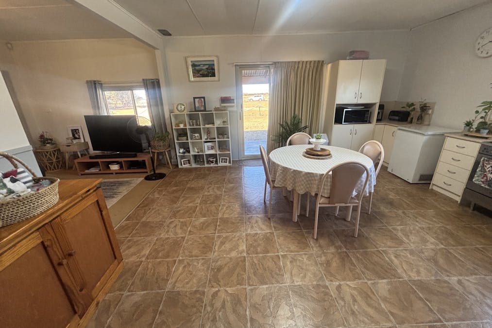 291 Edward Road, Geraldton, WA, 6530 - Image 12