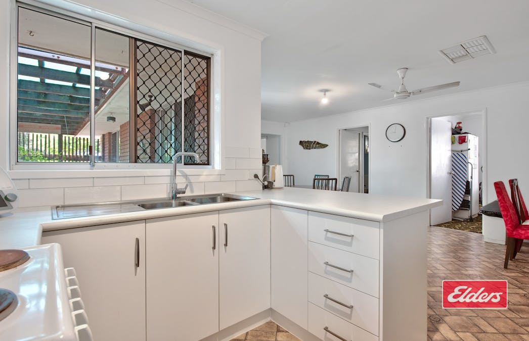22 Petchell Street, Rangeway, WA, 6530 - Image 12