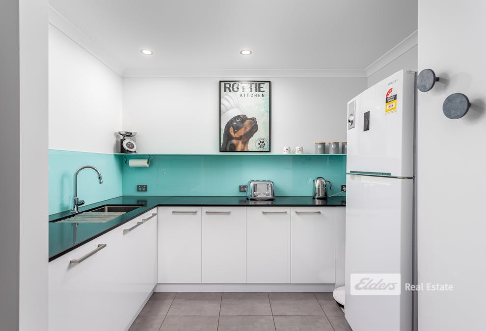 6 Glenelg Drive, Millbridge, WA, 6232 - Image 11