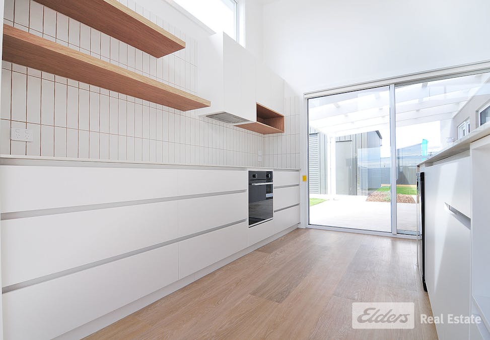 3 Myrtle Street, Robe, SA, 5276 - Image 11