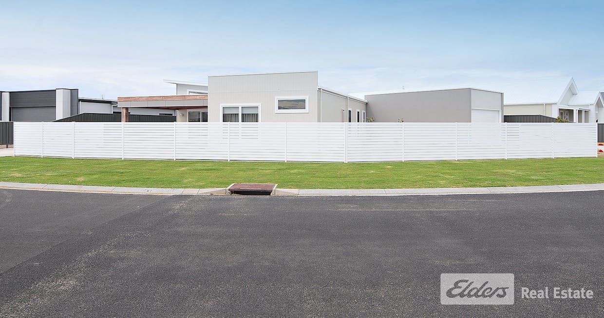3 Myrtle Street, Robe, SA, 5276 - Image 2
