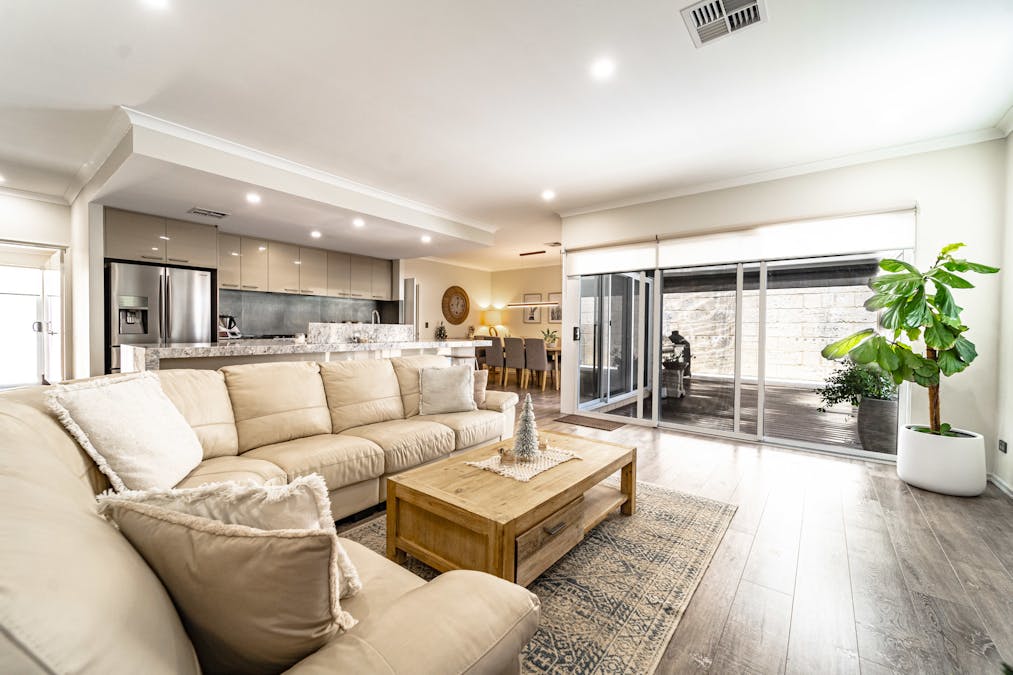 8 Ashton Way, Baldivis, WA, 6171 - Image 2