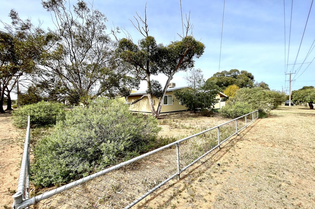 2  Clive Street, Minnipa, SA, 5654 - Image 5
