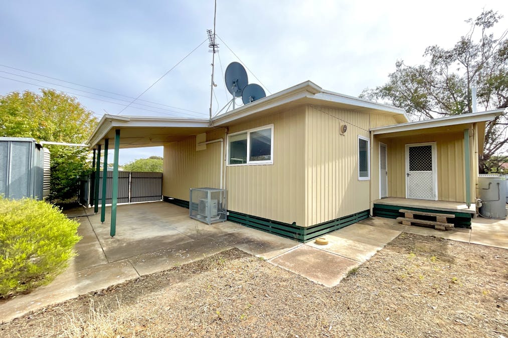 2  Clive Street, Minnipa, SA, 5654 - Image 2