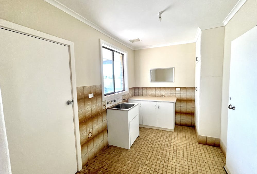 19-23 James Street, Minnipa, SA, 5654 - Image 4