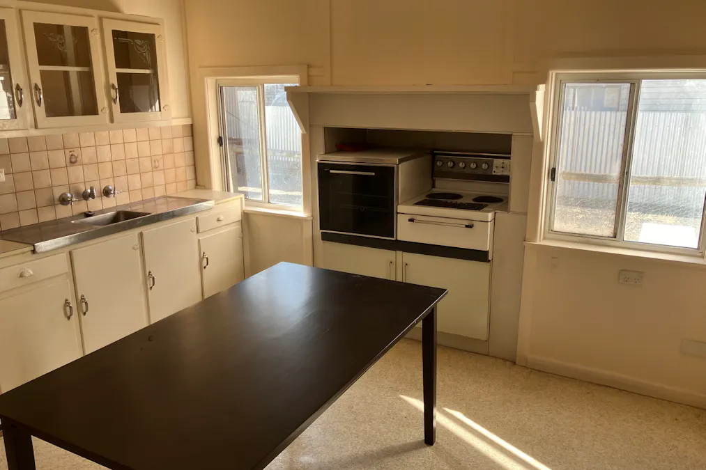 8 Margaret Street, Edenhope, VIC, 3318 - Image 4