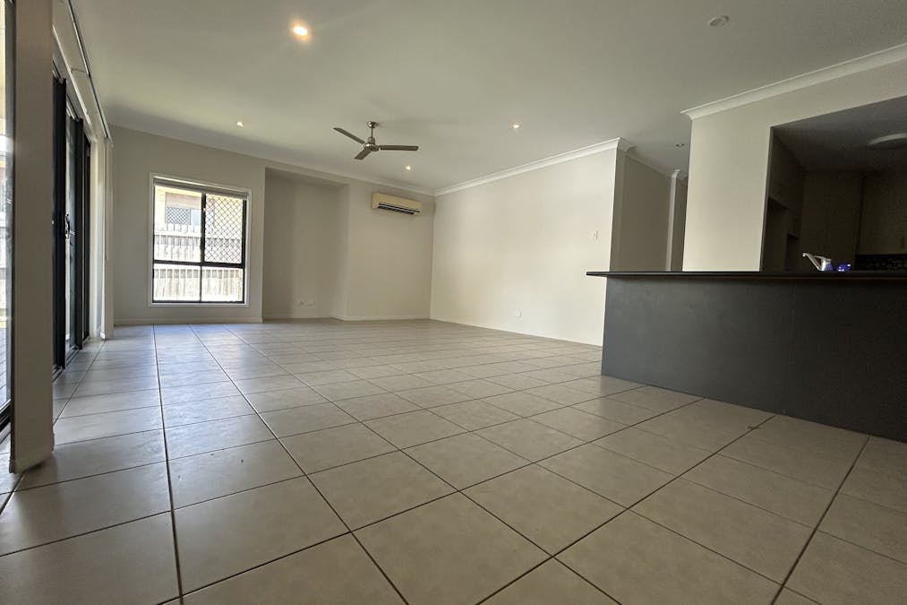 19  Larcom Rise, West Gladstone, QLD, 4680 - Image 2