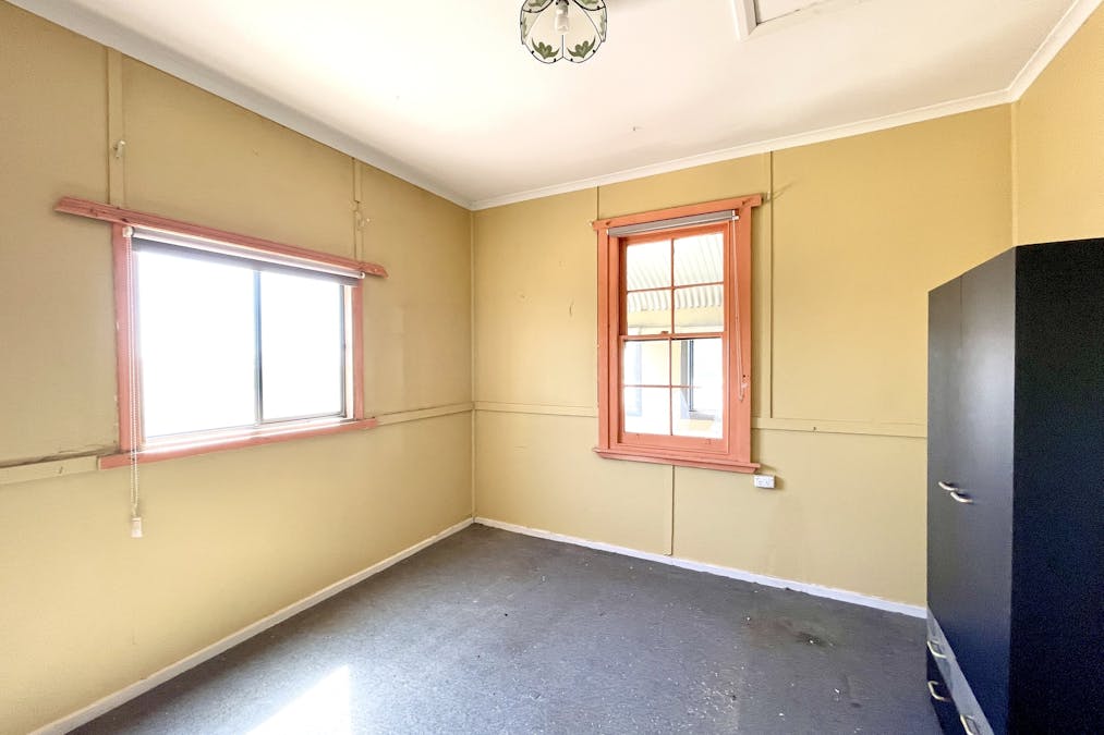 27 Kent Street, Thevenard, SA, 5690 - Image 12