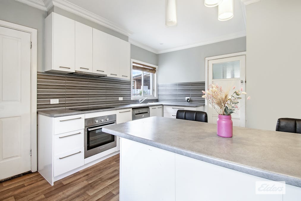 102 Kenny Street, Hamilton, VIC, 3300 - Image 3
