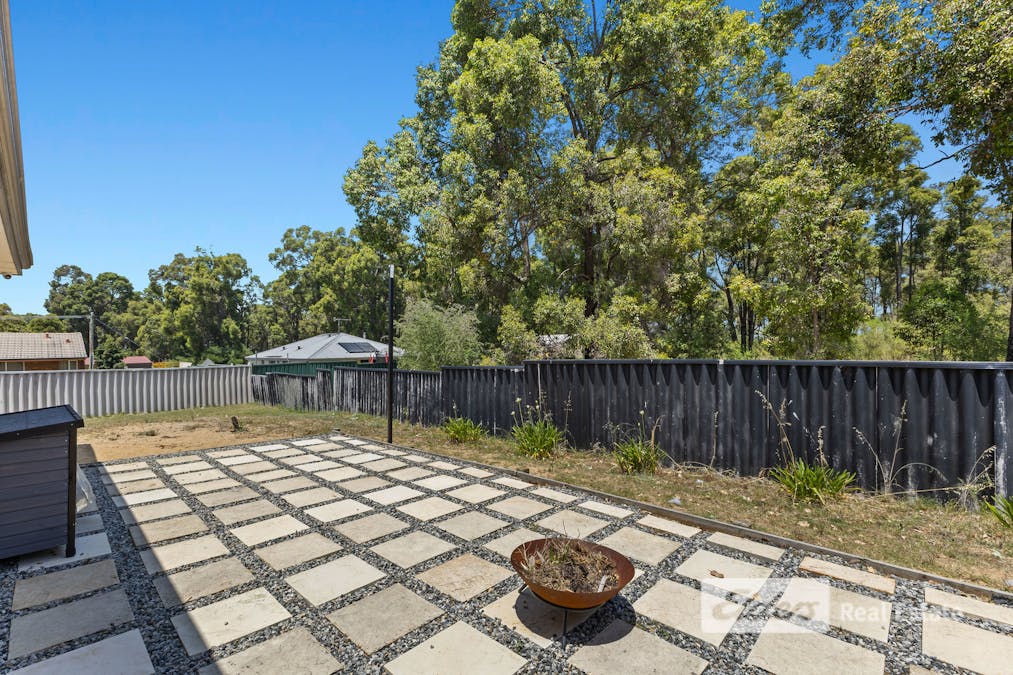 6 Cunningham Crescent, Collie, WA, 6225 - Image 17