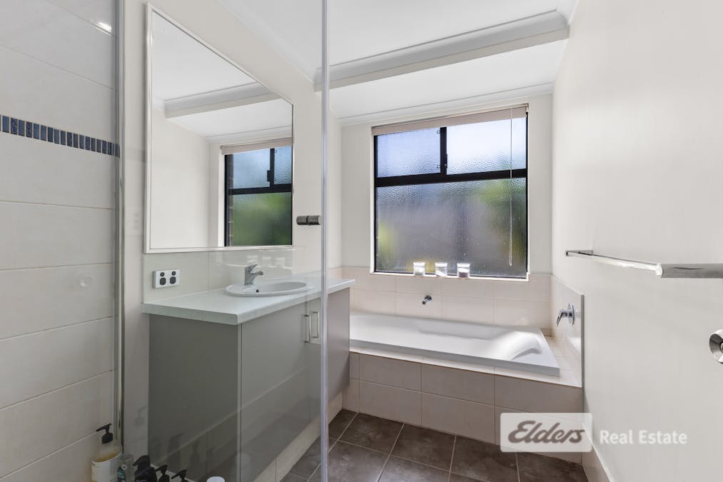 6 Cunningham Crescent, Collie, WA, 6225 - Image 12