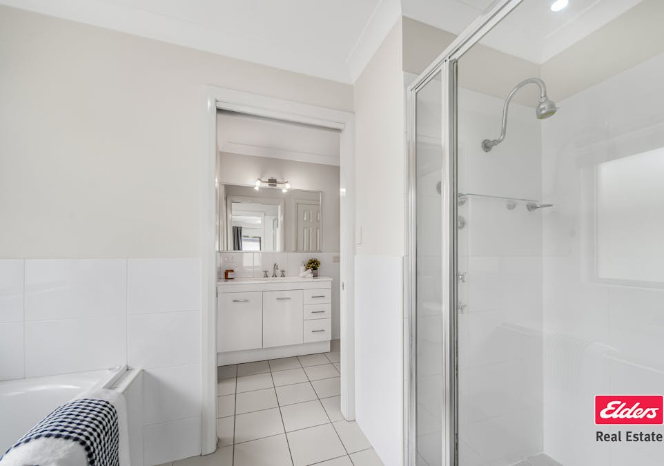 42 Dunheved Circle, Dubbo, NSW, 2830 - Image 10