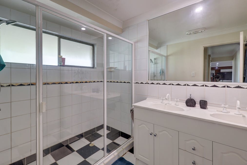 93 Hecks Road, Fairney View, QLD, 4306 - Image 29