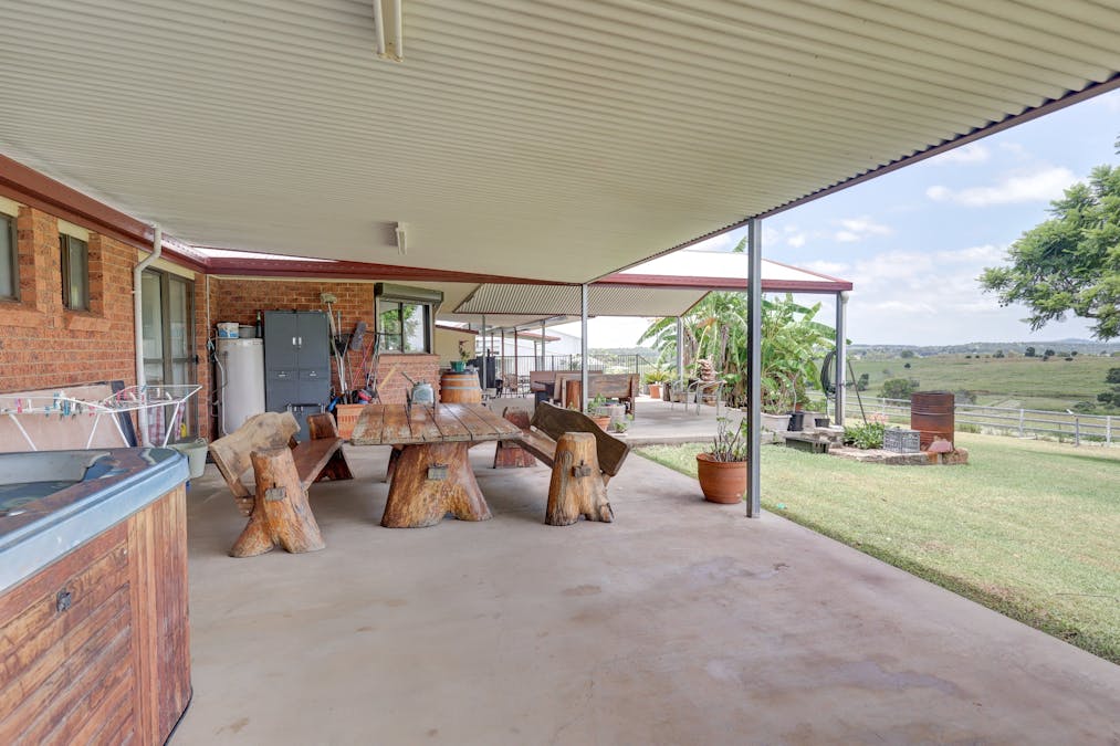 93 Hecks Road, Fairney View, QLD, 4306 - Image 15