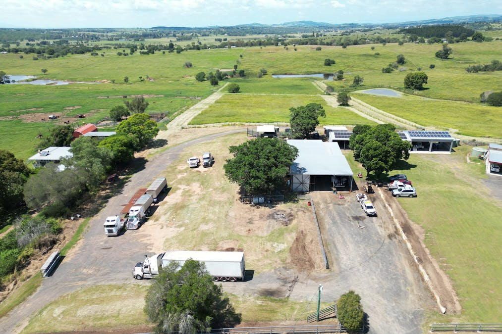 93 Hecks Road, Fairney View, QLD, 4306 - Image 3