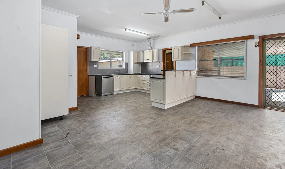 6 Harris Street, Balaklava, SA, 5461 - Image 11