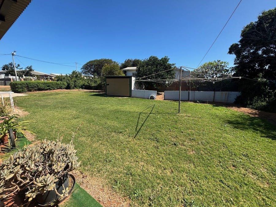 8 Pincombe Street, South Carnarvon, WA, 6701 - Image 27