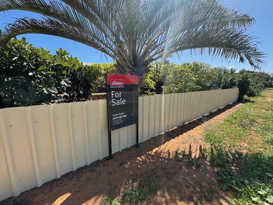 8 Pincombe Street, South Carnarvon, WA, 6701 - Image 1