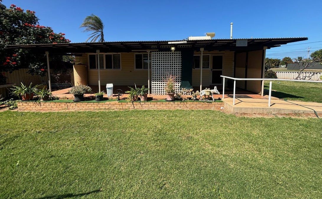 8 Pincombe Street, South Carnarvon, WA, 6701 - Image 6