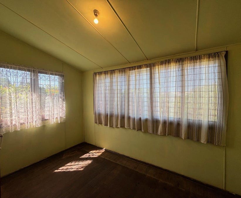 8 Pincombe Street, South Carnarvon, WA, 6701 - Image 12