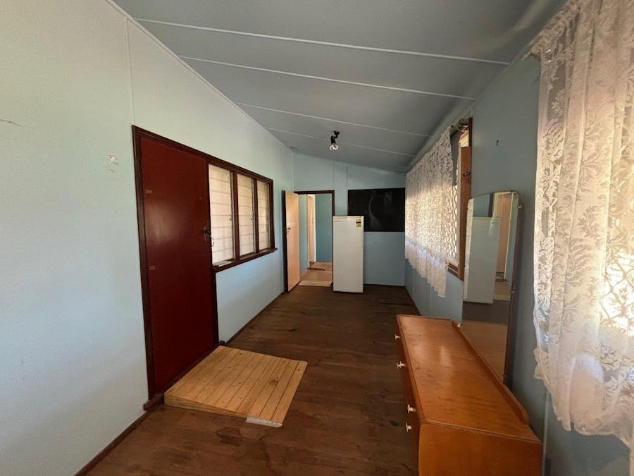 8 Pincombe Street, South Carnarvon, WA, 6701 - Image 14