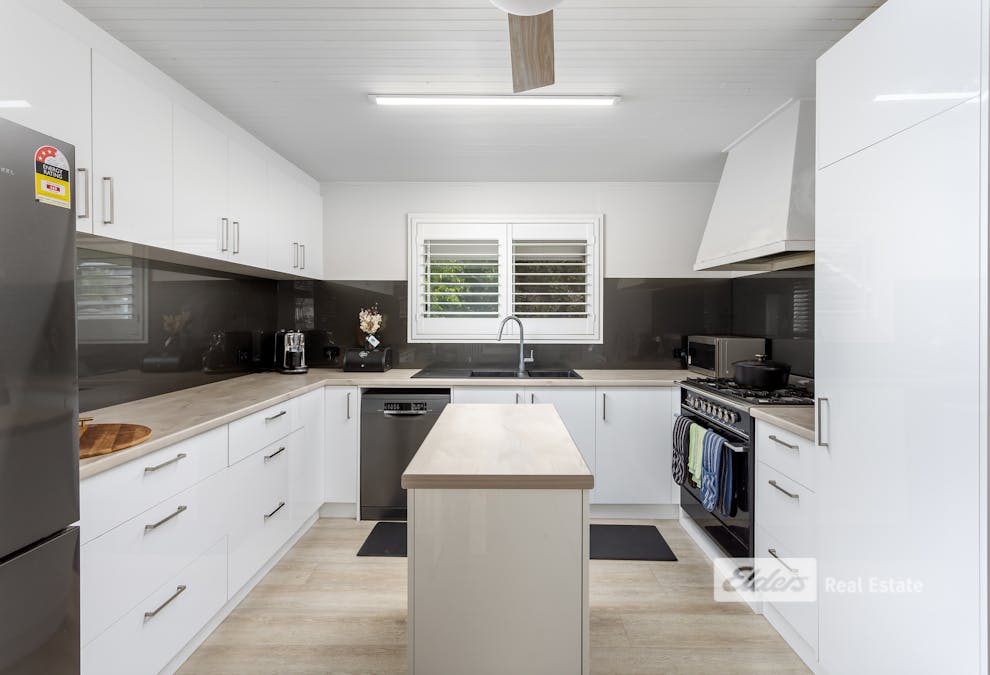 39 Latour Street, Australind, WA, 6233 - Image 4