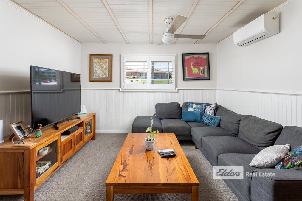 39 Latour Street, Australind, WA, 6233 - Image 8
