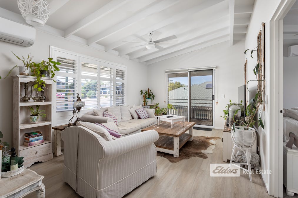 39 Latour Street, Australind, WA, 6233 - Image 11
