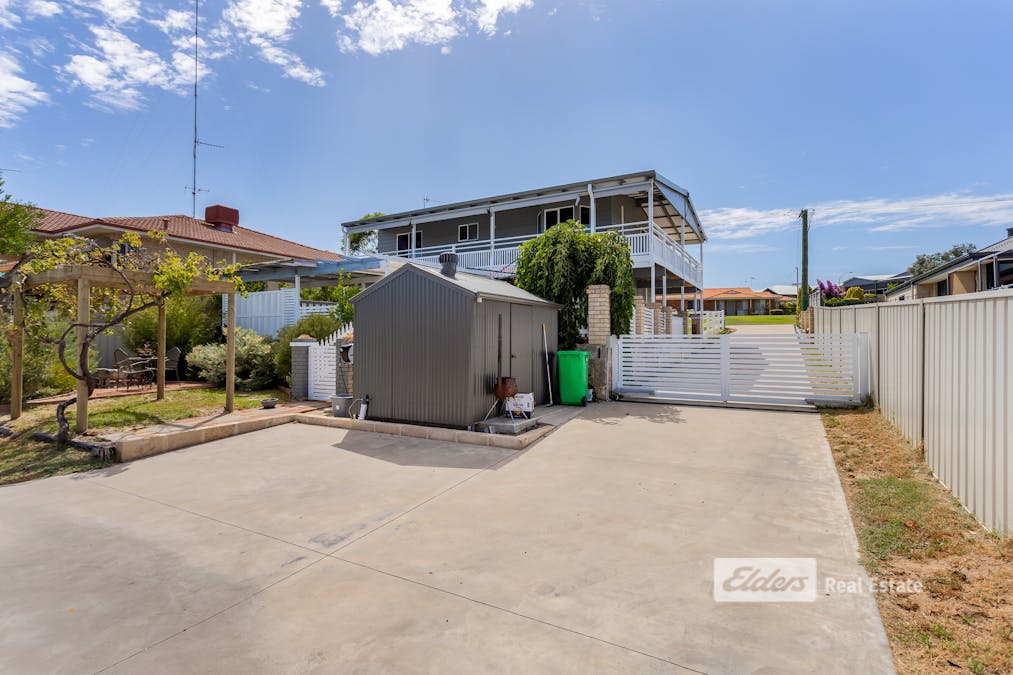 39 Latour Street, Australind, WA, 6233 - Image 23