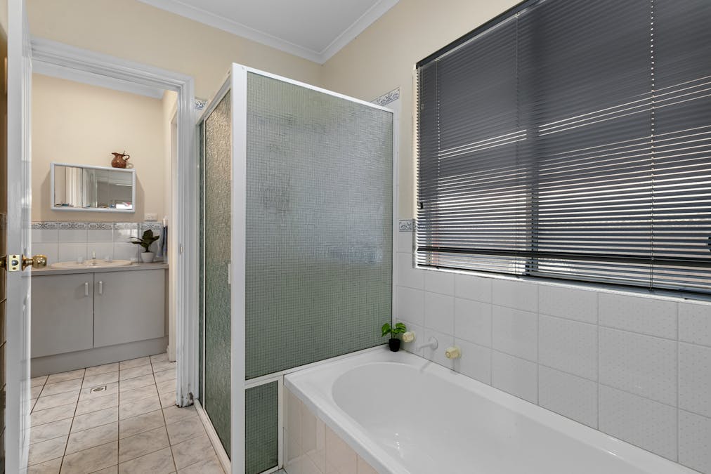 83 Mannum Road, Murray Bridge, SA, 5253 - Image 16