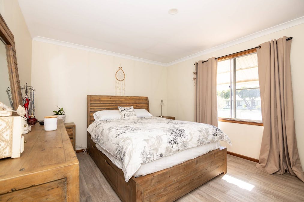 22 Elizabeth Way, Jurien Bay, WA, 6516 - Image 9
