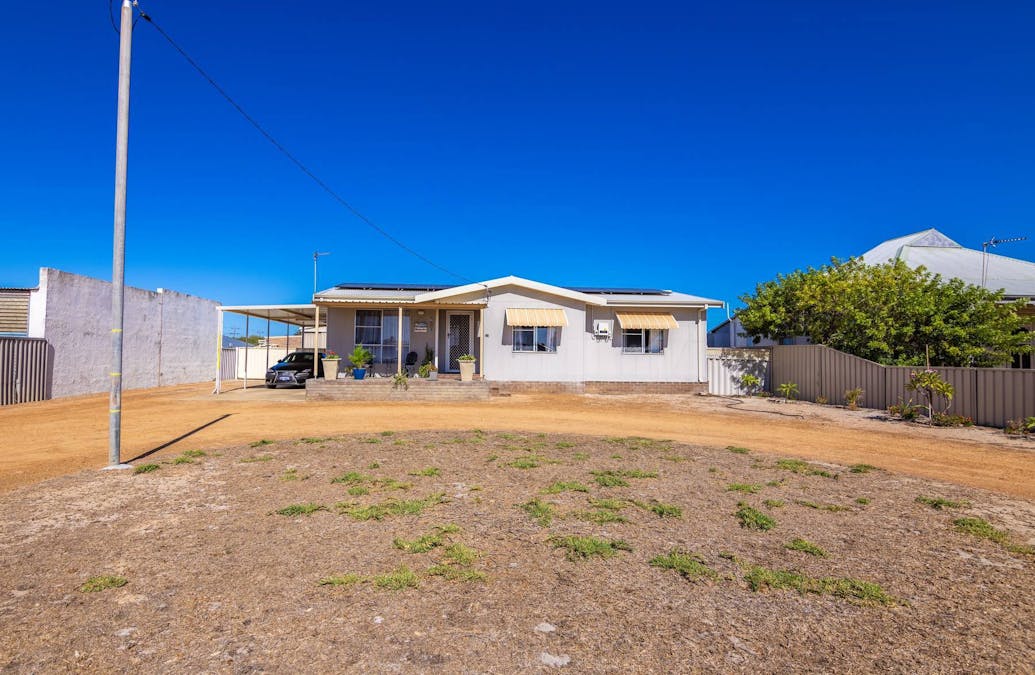 22 Elizabeth Way, Jurien Bay, WA, 6516 - Image 1