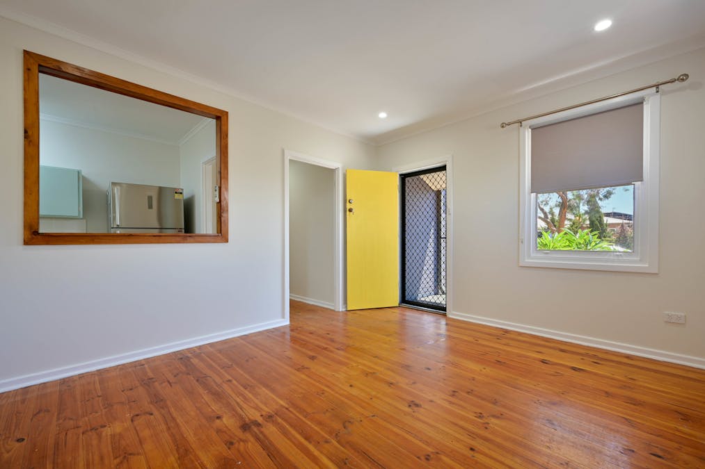21 Albert Street, Whyalla Stuart, SA, 5608 - Image 4
