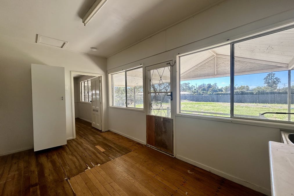 69 Scott Street, St George, QLD, 4487 - Image 12