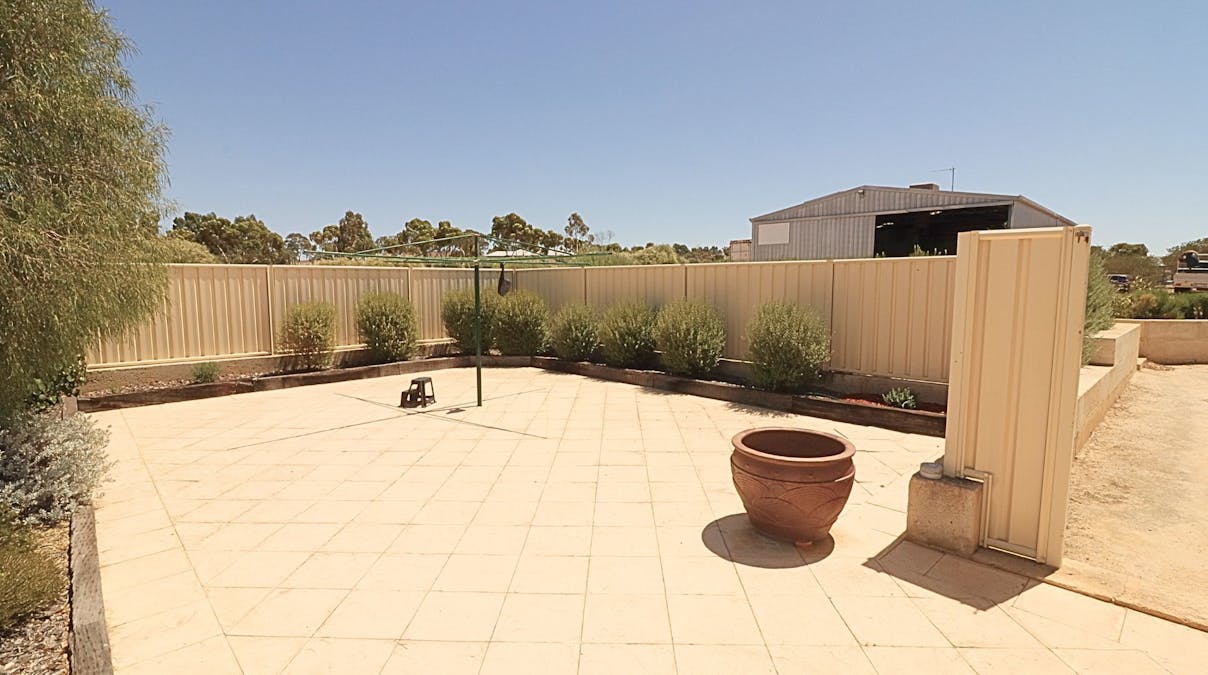 21 Danubin Street, Wongan Hills, WA, 6603 - Image 21