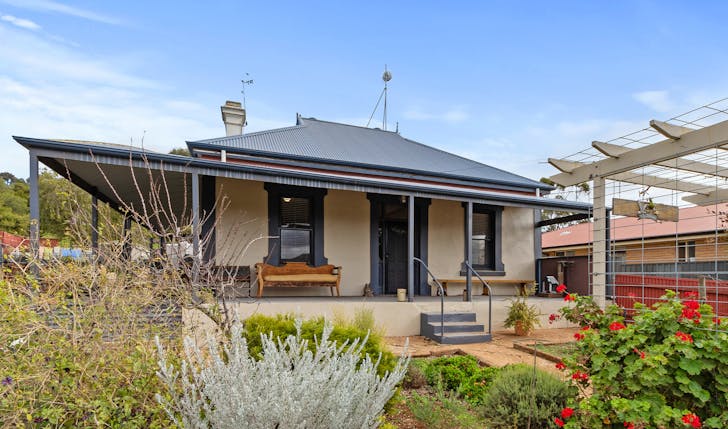 9 Eyre Street, Eudunda, SA, 5374 - Image 1